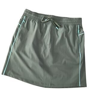 Elle Sport Women’s Skort Athletic Size Medium NWT